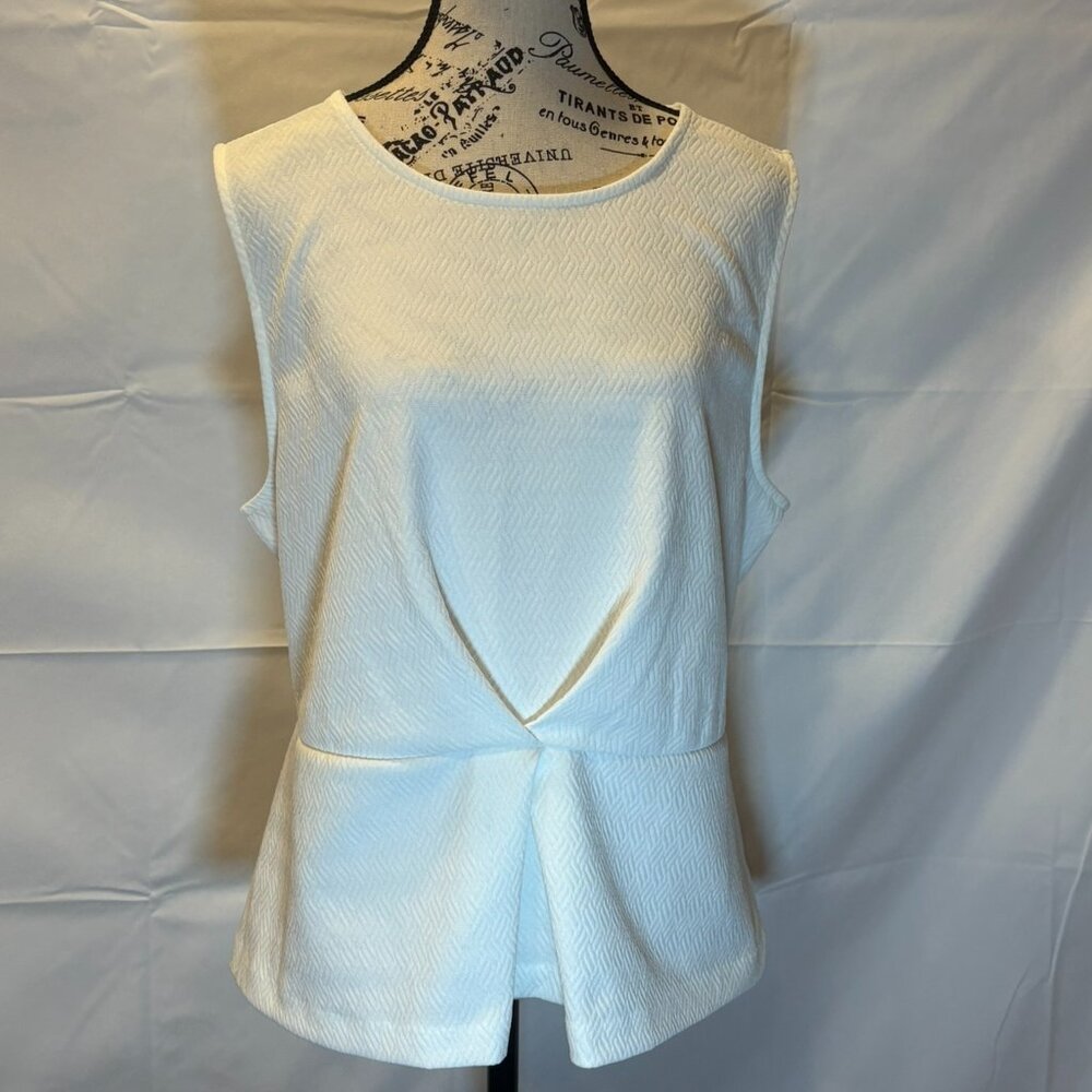 Liz Claiborne Sleeveless Peplum Top